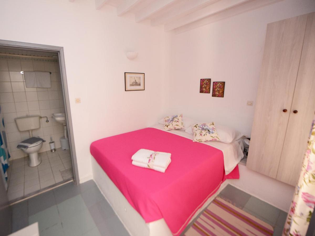 Medieval Inn Rhodes City Room photo
